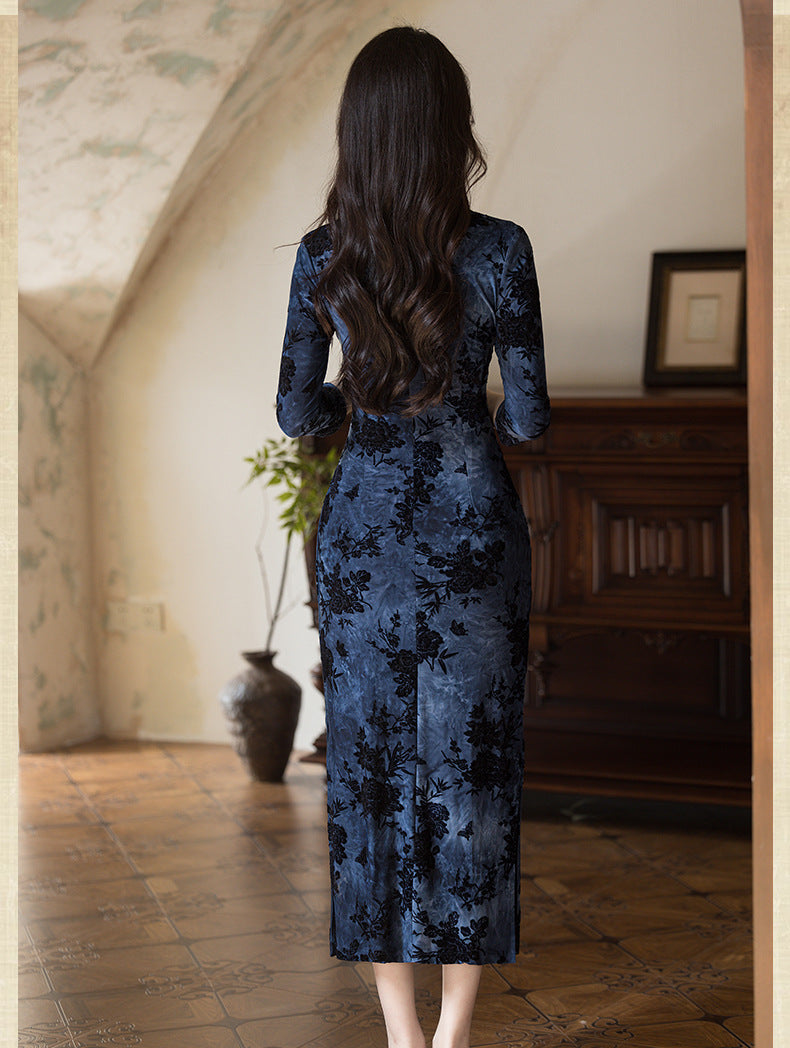 2025 Autumn Velvet Qipao · Navy Blue Floral Elegance