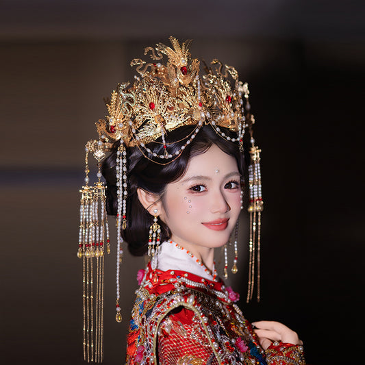 Chinese Bridal Golden Phoenix Crown – Classical Hanfu Wedding Hairpiece with Pearls and Tassels