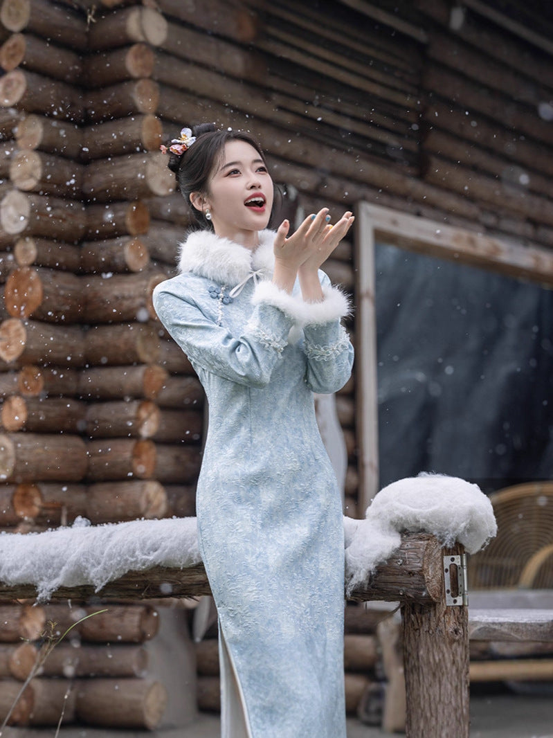 Azure Bloom · 2025 Winter Qipao with Fleece Lining