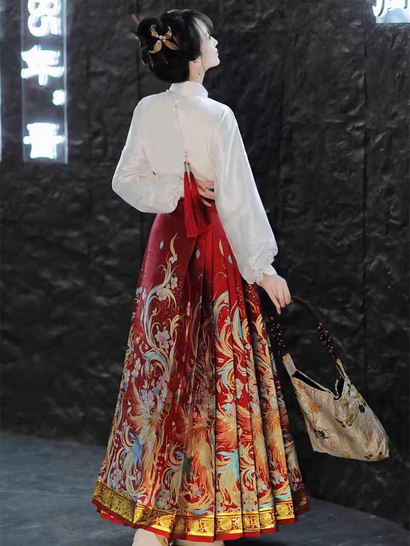 Phoenix Ascending · 2025 Embroidered Ma Mian Qun Set