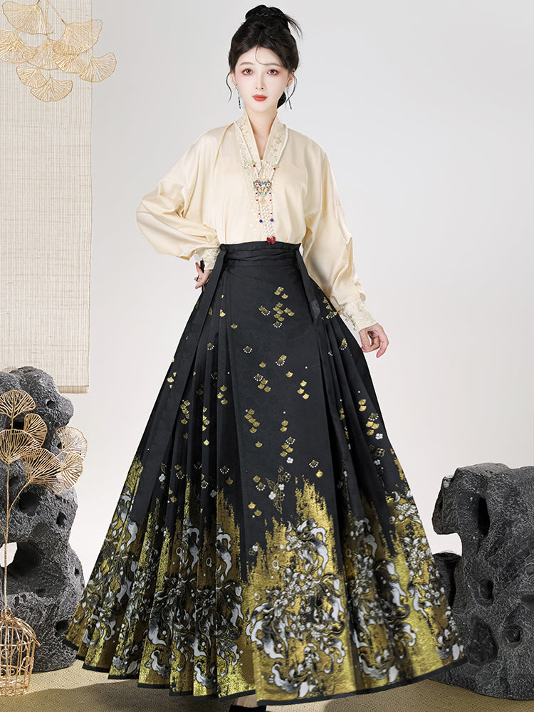 Ming Dynasty Gold-Woven Ma Mian Skirt · 2025 Autumn-Winter Collection