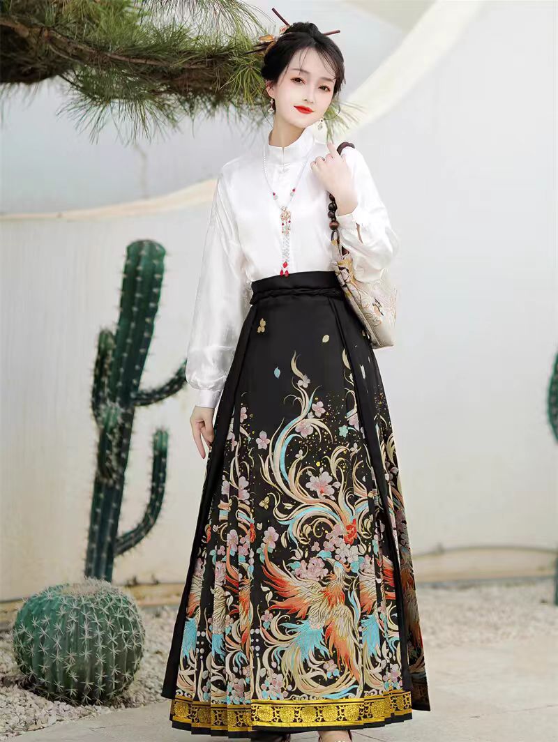 Phoenix Ascending · 2025 Embroidered Ma Mian Qun Set