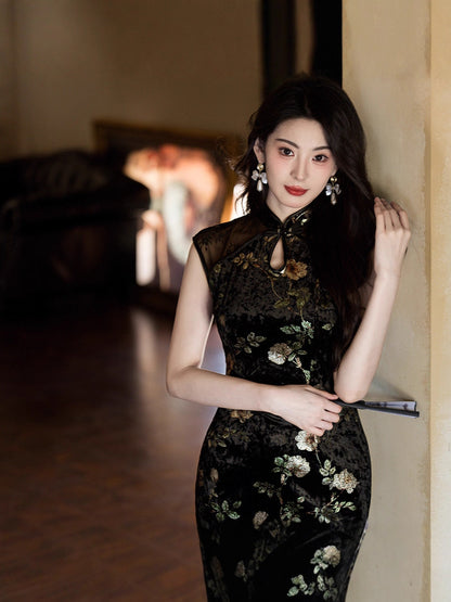 2025 Autumn Qipao · Diamond Velvet Camellia Elegance