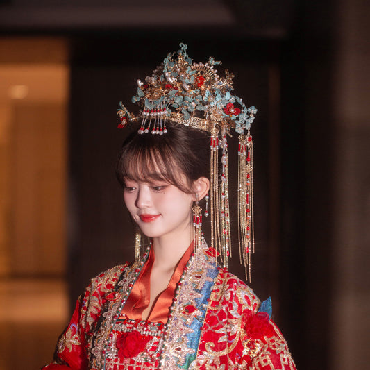 Hanfu Bride Cloisonné Phoenix Crown – Elegant Chinese Wedding Hairpiece with Butterfly Tassels and Traditional Design