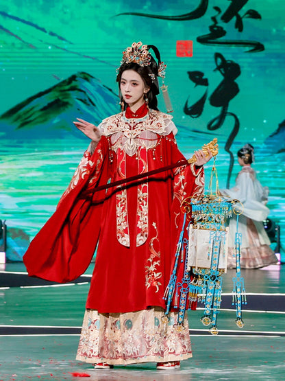 Phoenix Majesty · Ming-Style Hanfu Bridal Set | 3-Piece Wedding Ensemble with Cloud Collar & Horse-Face Skirt