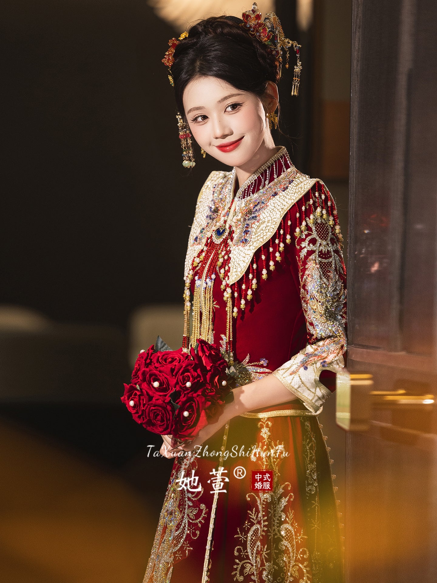 Opulent Silk-Velvet · 2025 Xiuhe Bridal Dress | Grand Sweep Hem & Meticulous Embroidery for Winter Nuptials