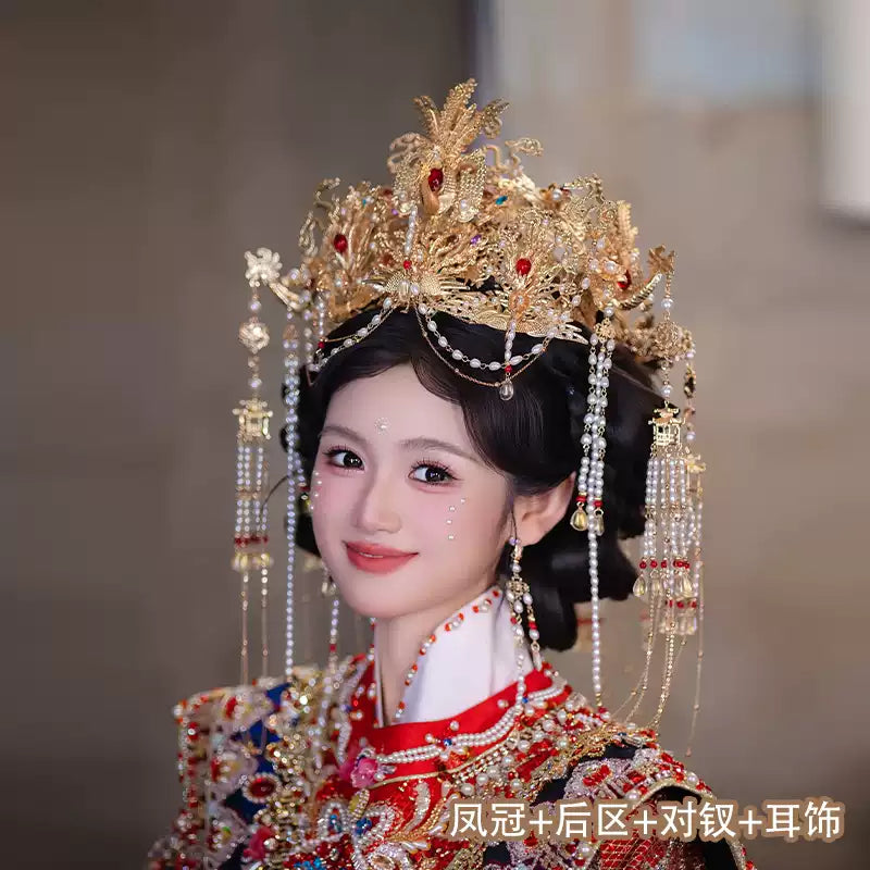 Chinese Bridal Golden Phoenix Crown – Classical Hanfu Wedding Hairpiece with Pearls and Tassels