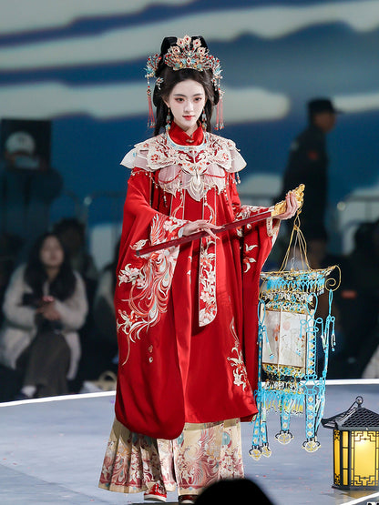 Phoenix Majesty · Ming-Style Hanfu Bridal Set | 3-Piece Wedding Ensemble with Cloud Collar & Horse-Face Skirt