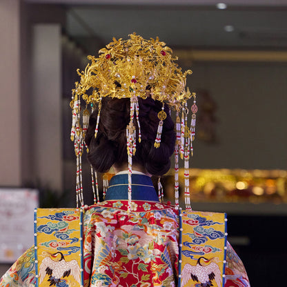 Chinese Bridal Golden Phoenix Crown – Luxurious Hanfu Wedding Hairpiece with Tassels and Traditional Elegance
