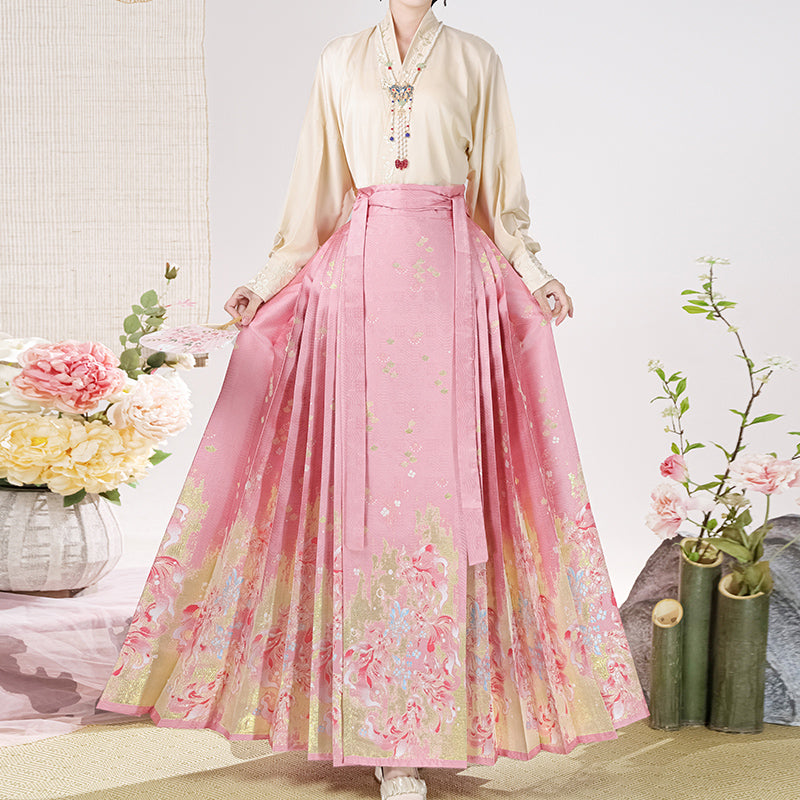 Ming Dynasty Gold-Woven Ma Mian Skirt · 2025 Autumn-Winter Collection